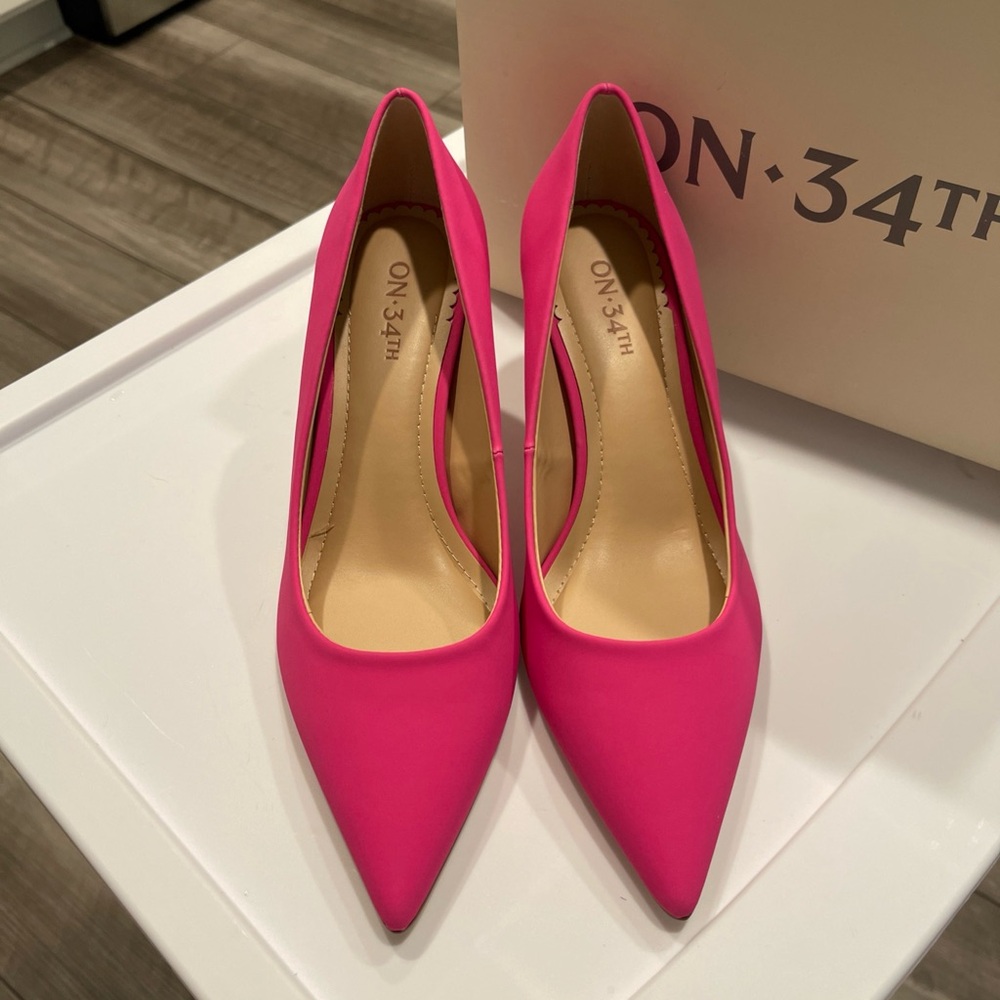 ON-34TH Hot Pink Pointed Toe Heels